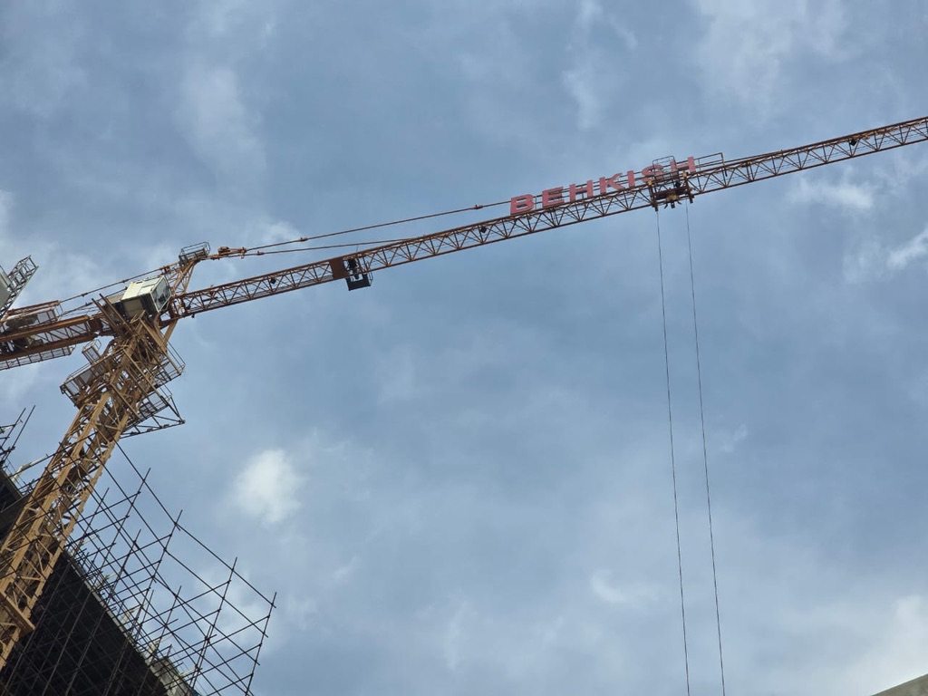 6E62F536-00FE-4A59-8AD8-507658F0E279_1_105_c